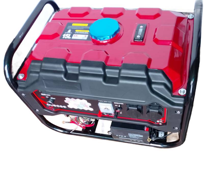 Generatore Di Corrente Portatile 3000W avvio elettrico IP3000 5 alt=Generatore Di Corrente Portatile 3000W avvio elettrico IP3000 1